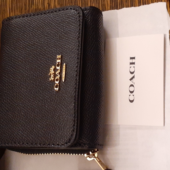 COACH DK BLUE LEATHER TRIFOLD WALLET NWOT - Picture 10 of 10